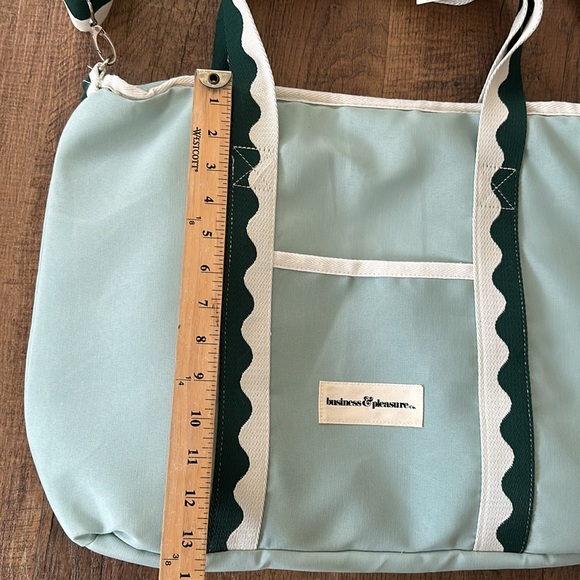 New with Tags Business & Pleasure Co. Cooler Tote Bag Light Blue - Picture 5 of 12